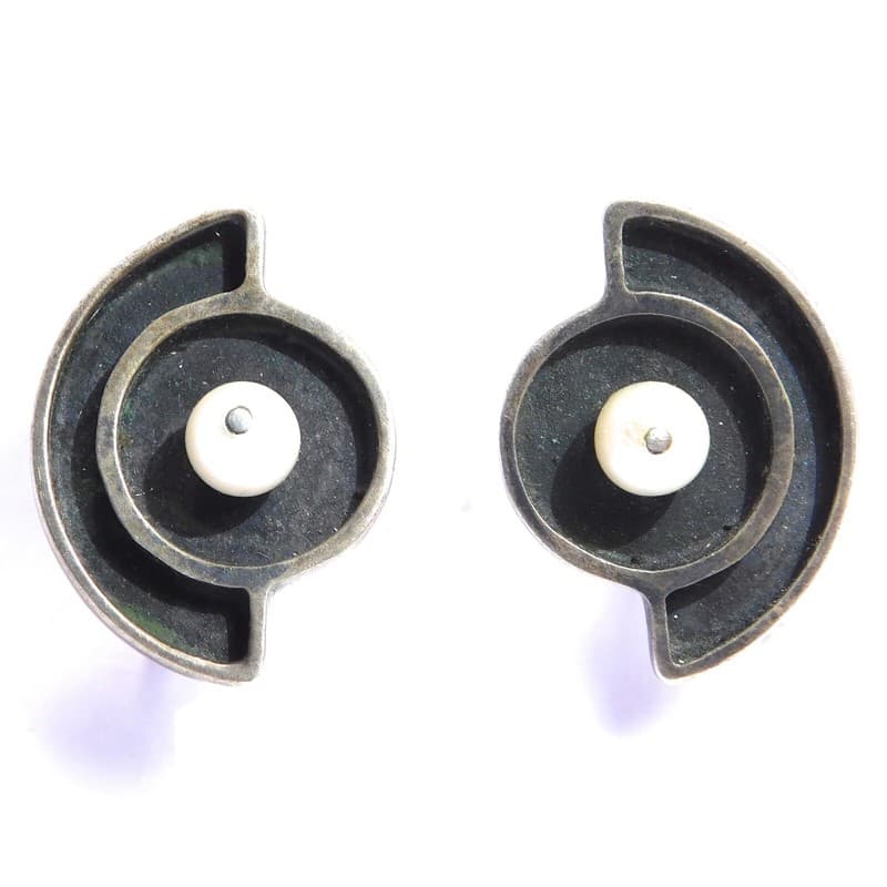 MODERNIST EARRINGS SIGNED STERLING SILVER PEARL SCREWBACK