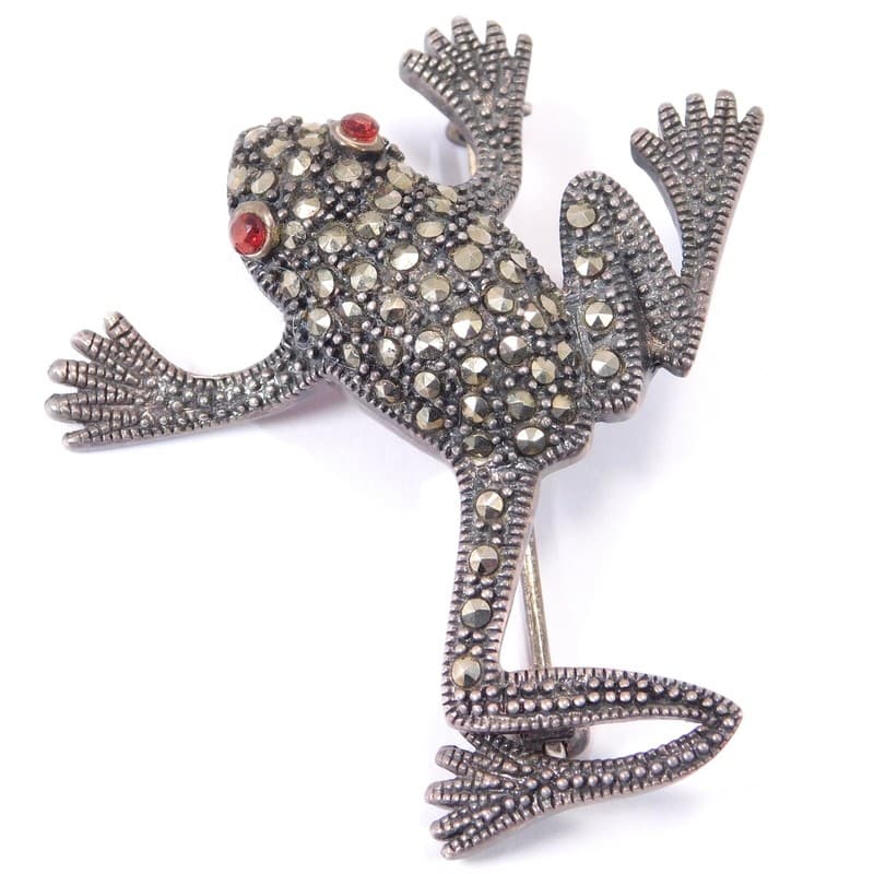 SIGNED STERLING SILVER FROG BROOCH MARCASITE GARNET