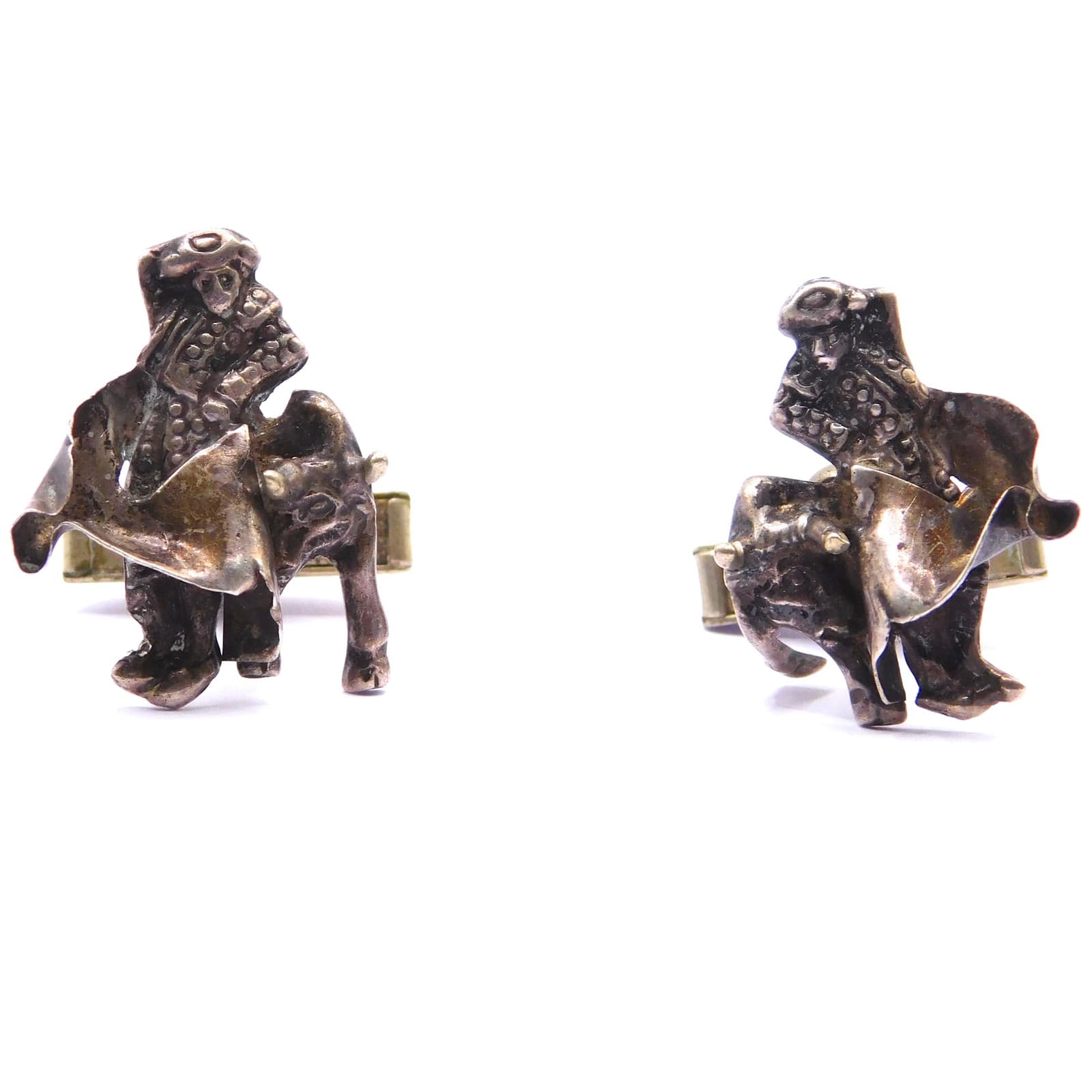 DRAMATIC STERLING SILVER BULLFIGHTER CUFFLINKS MEXICAN TAXCO 1950s