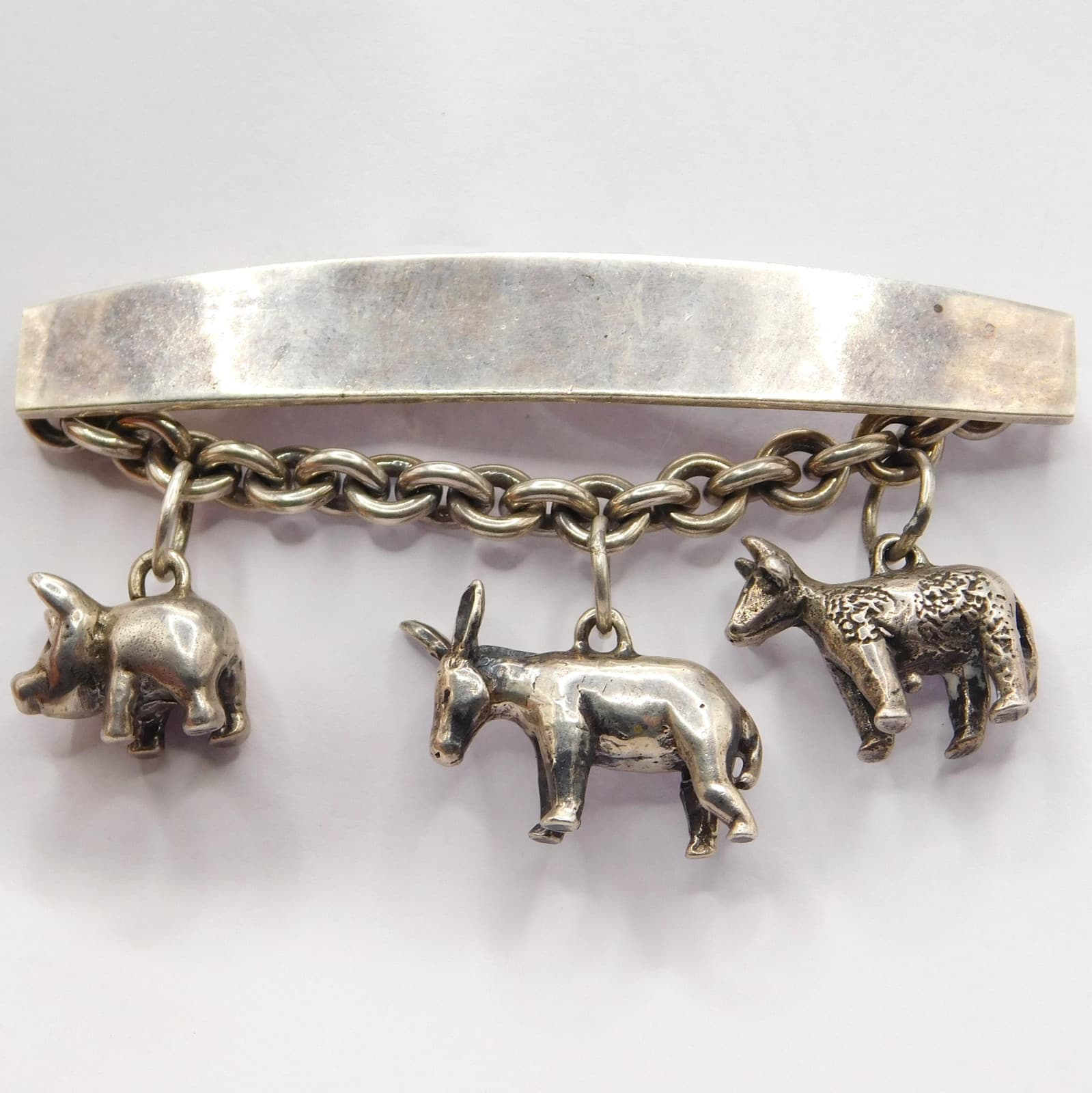 CHARMING STERLING SILVER FARM ANIMALS BROOCH BY SARAH CUMMINGS