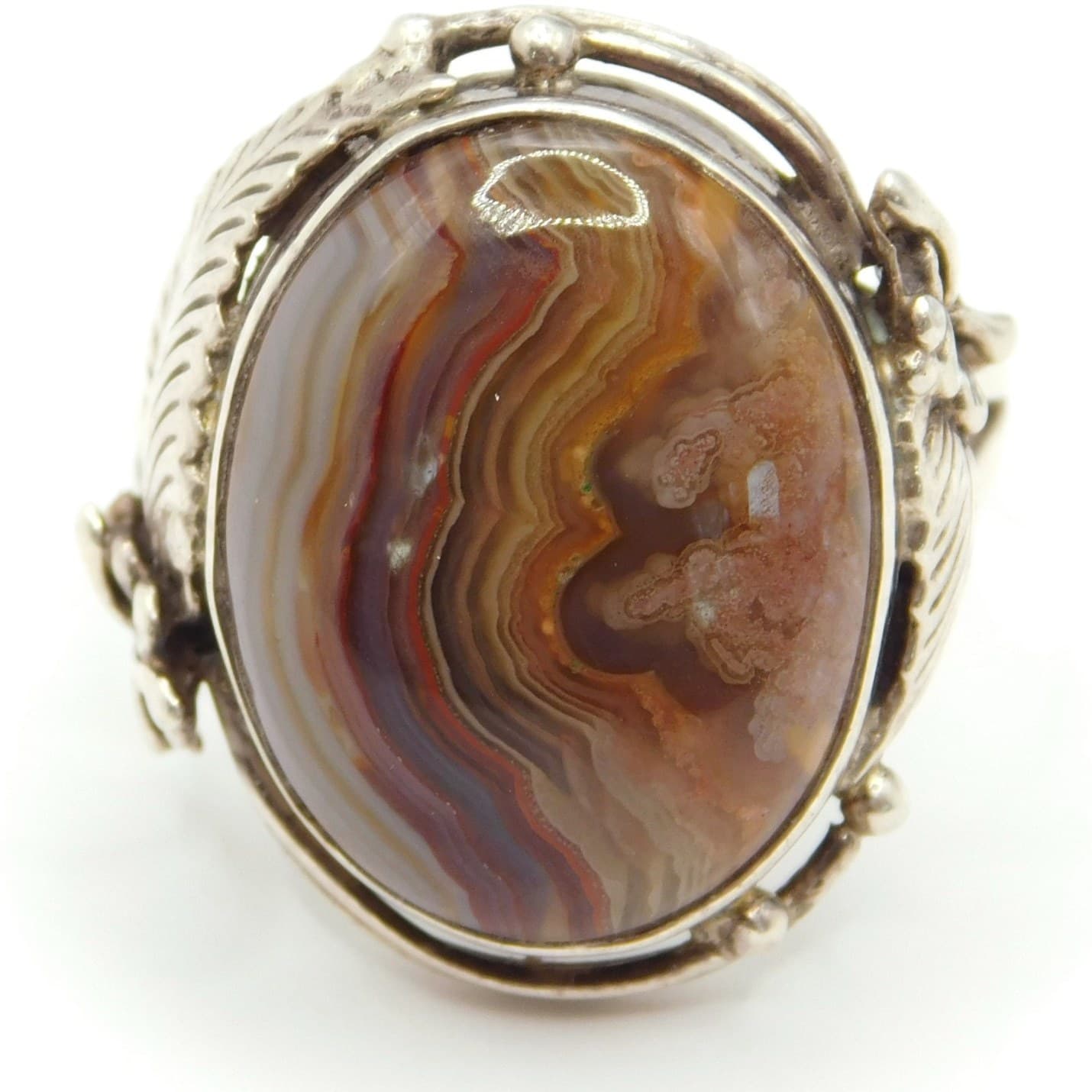 STUNNING BANDED AGATE STERLING SILVER FLORAL RING WITH LEAF DETAIL