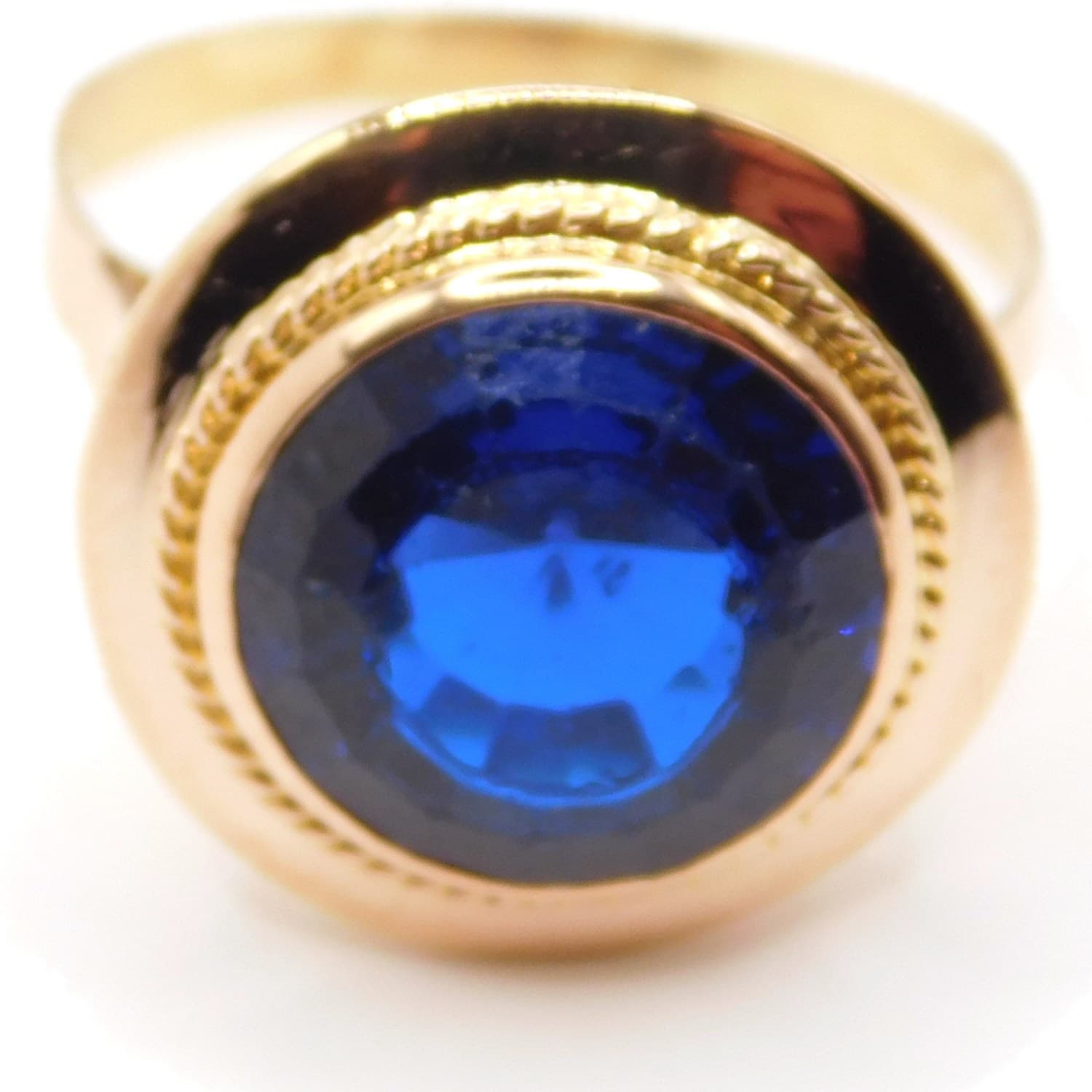 STUNNING 14K GOLD RING WITH ROYAL BLUE SYNTHETIC SPINEL, ROPE DETAIL