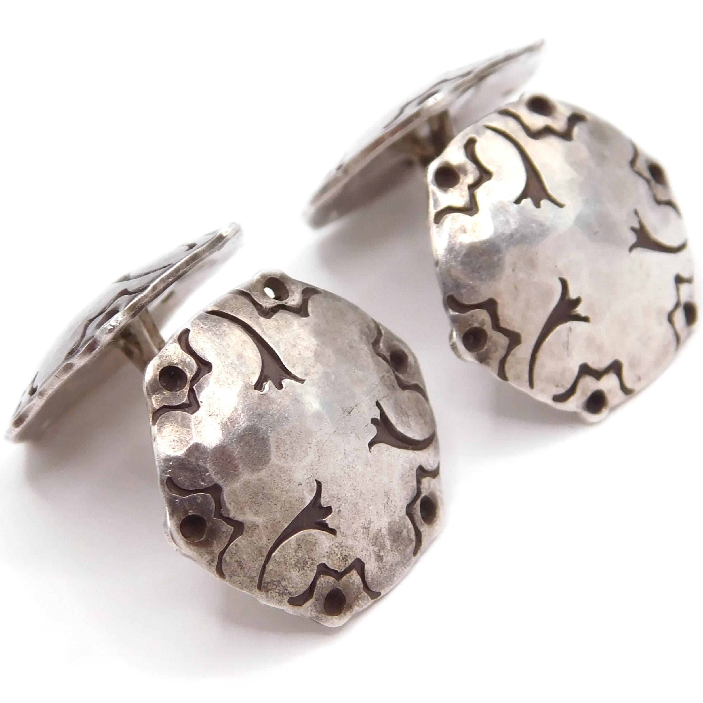 HANDSOME ANTIQUE 800 SILVER CUFFLINKS WITH HAMMERED FLORAL MOTIF DESIGN