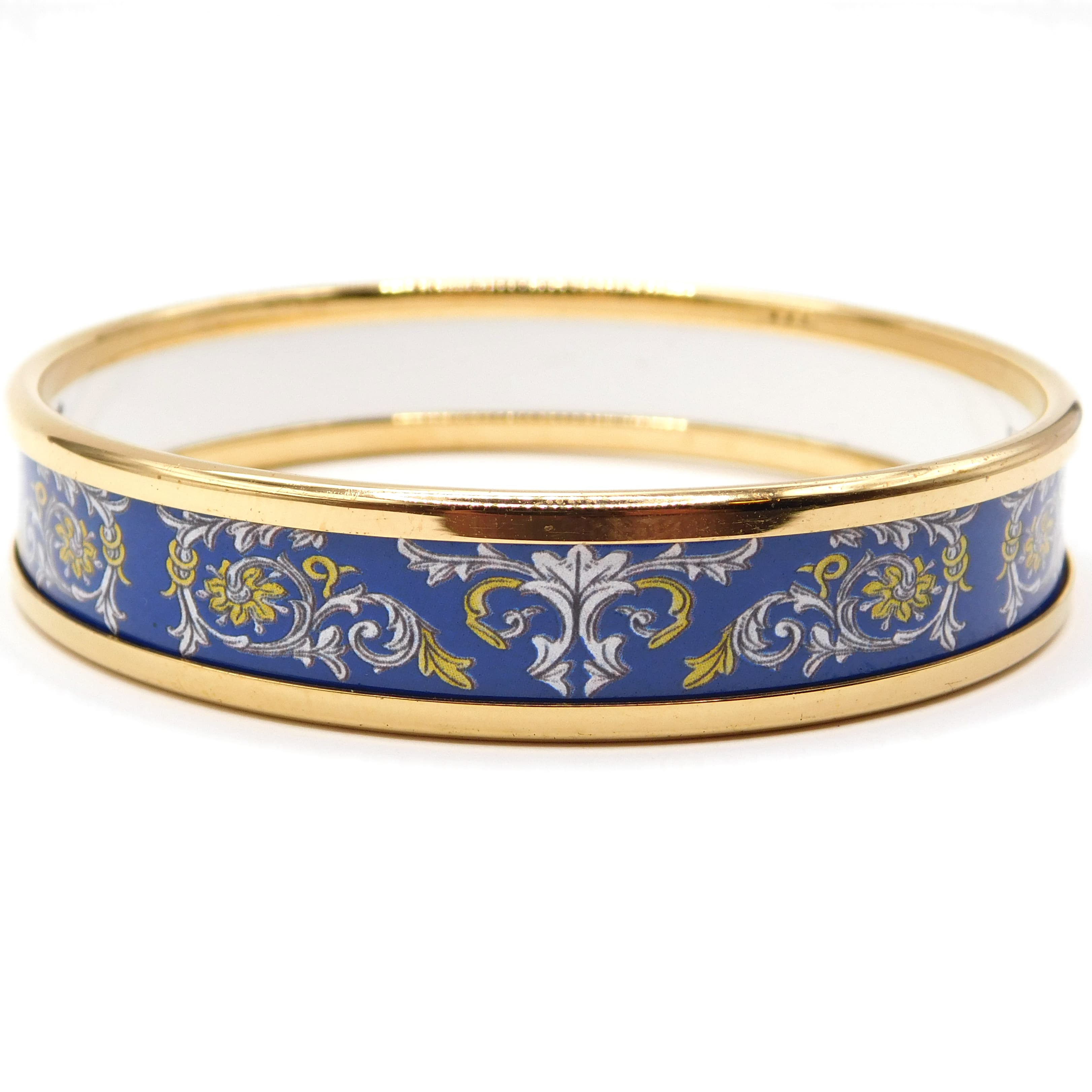 HALCYON DAYS SENATE ENAMEL BANGLE - BLUE SCROLLWORK GOLD-PLATED BRACELET