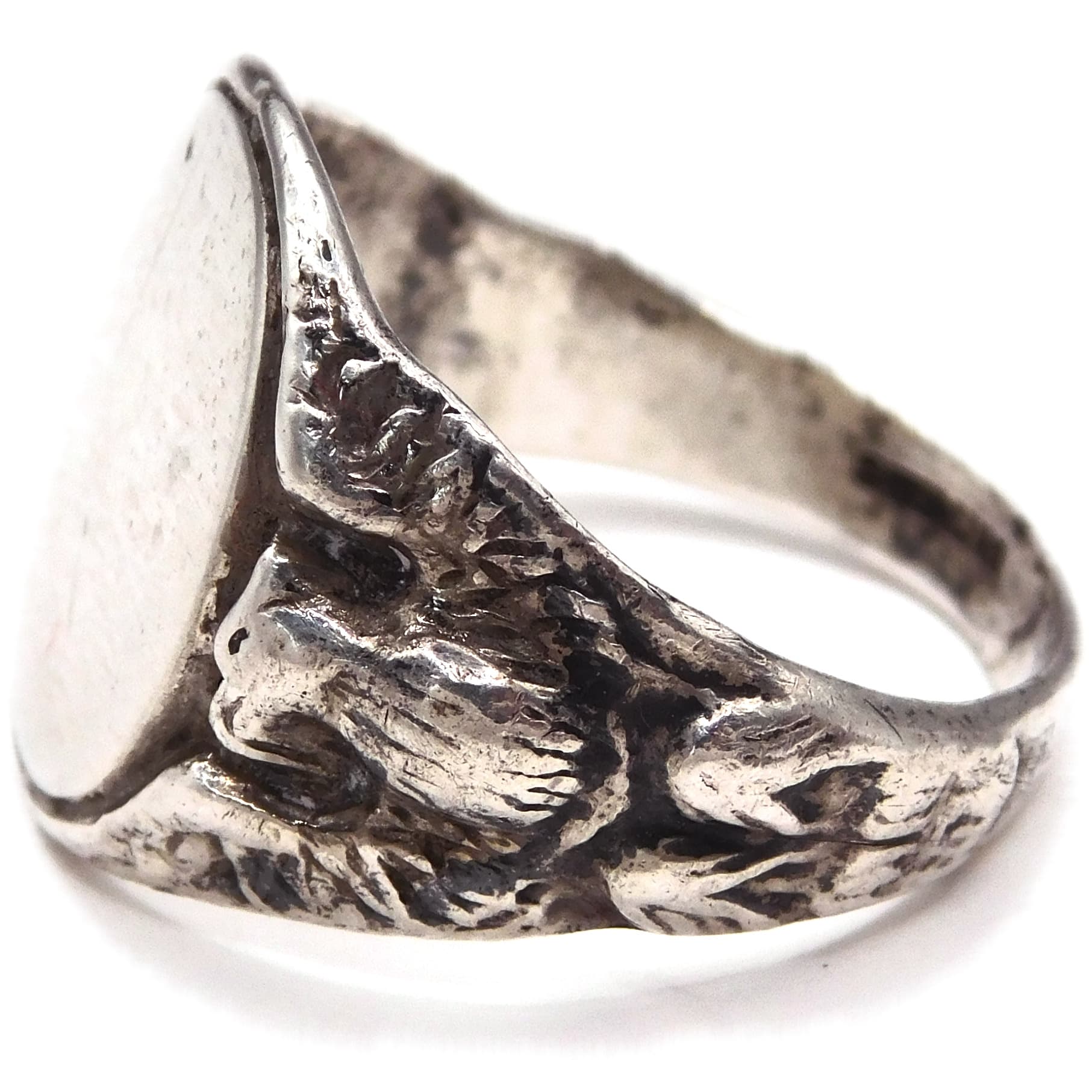 VINTAGE STERLING SILVER THUNDERBIRD SIGNET RING WITH OVAL FACE, SIZE 9.5